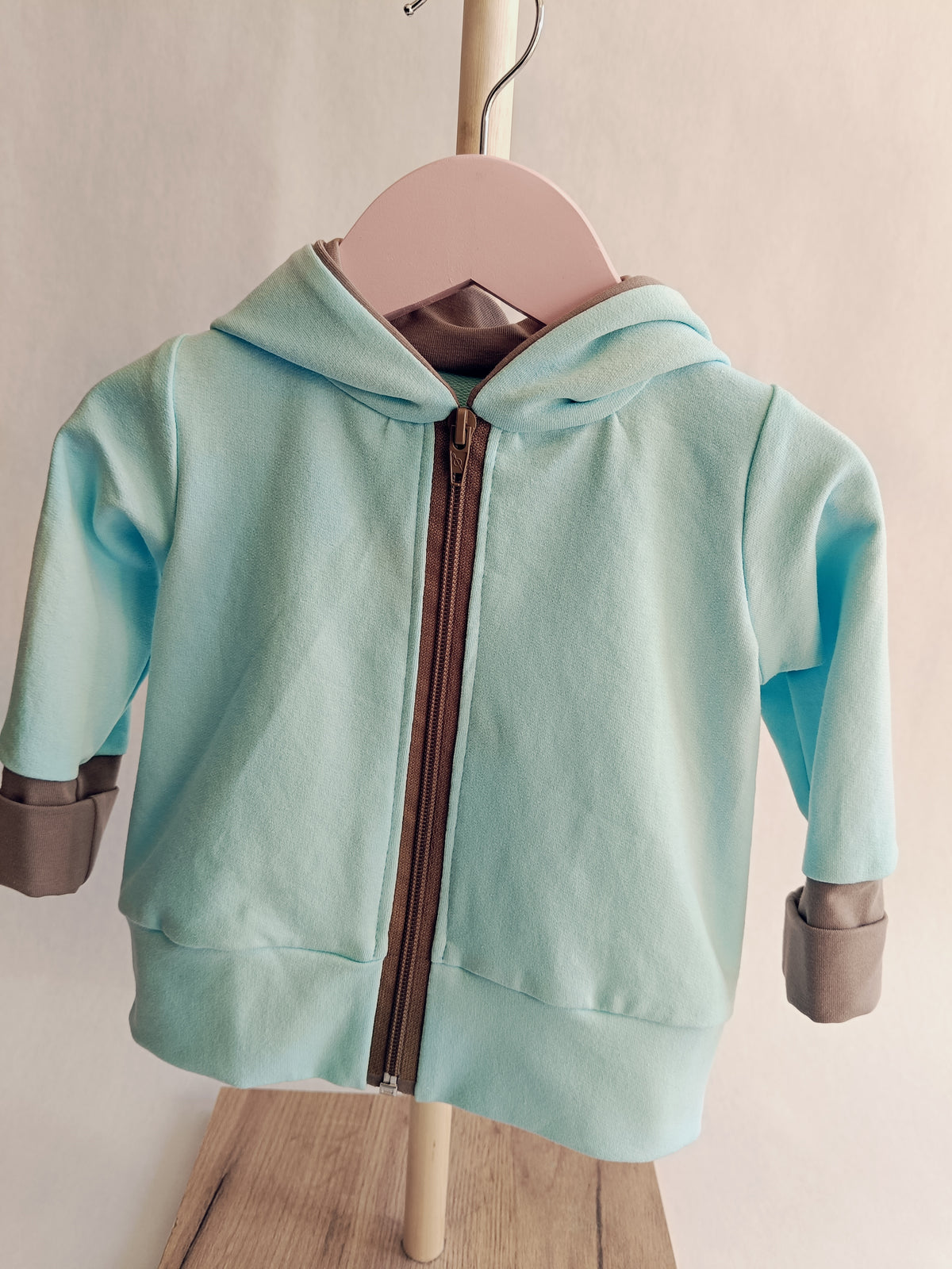 Hoodie z zadrgo